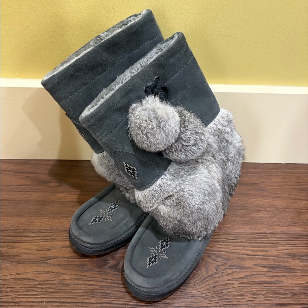 Cozy Women's Grey Faux-Fur Moccasin Boots with Pom Detail